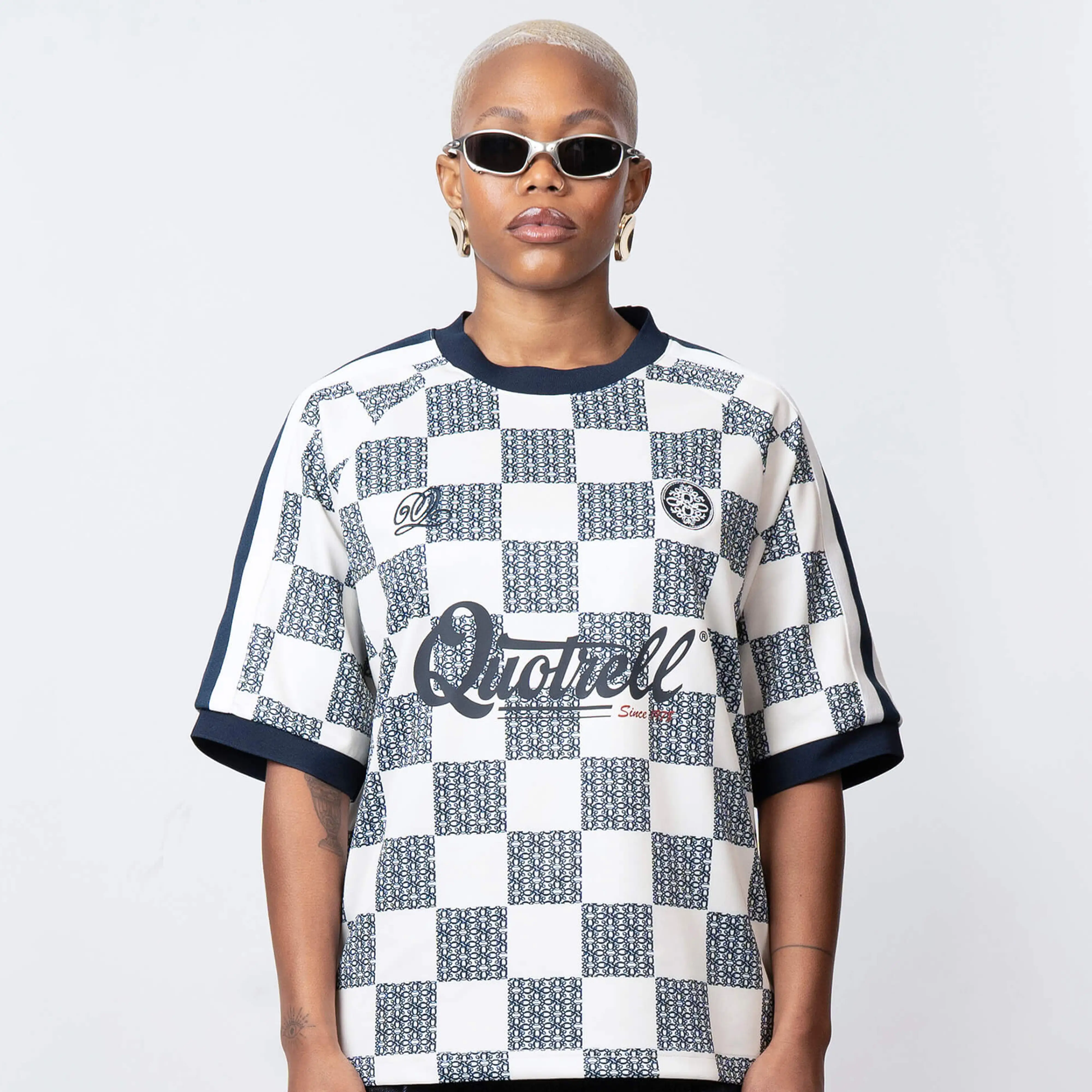 JAYDEN TEE | OFF WHITE/NAVY - Image 6