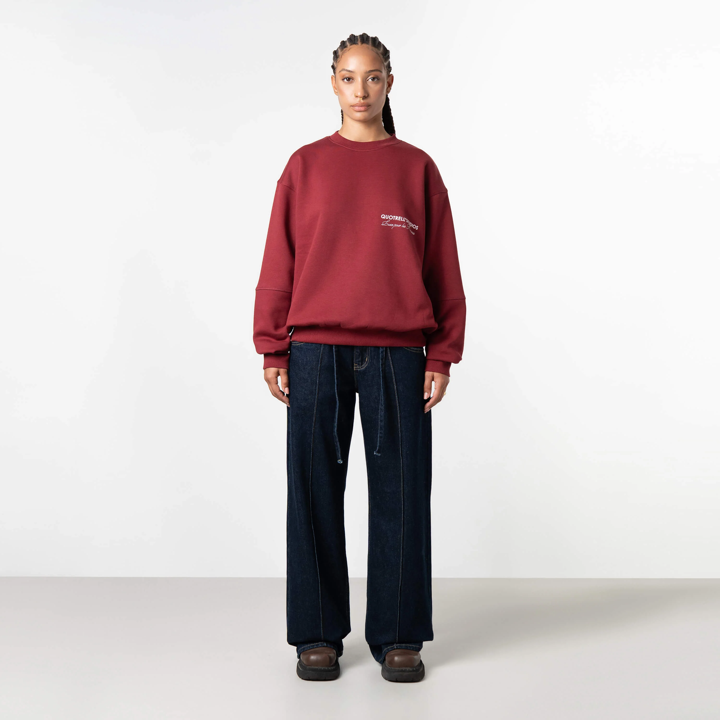 STUDIOS CREWNECK | BORDEAUX/WHITE - Image 4